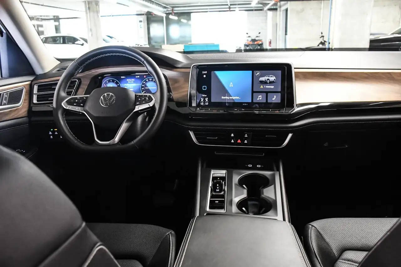 Volkswagen Atlas photo Volkswagen Atlas
