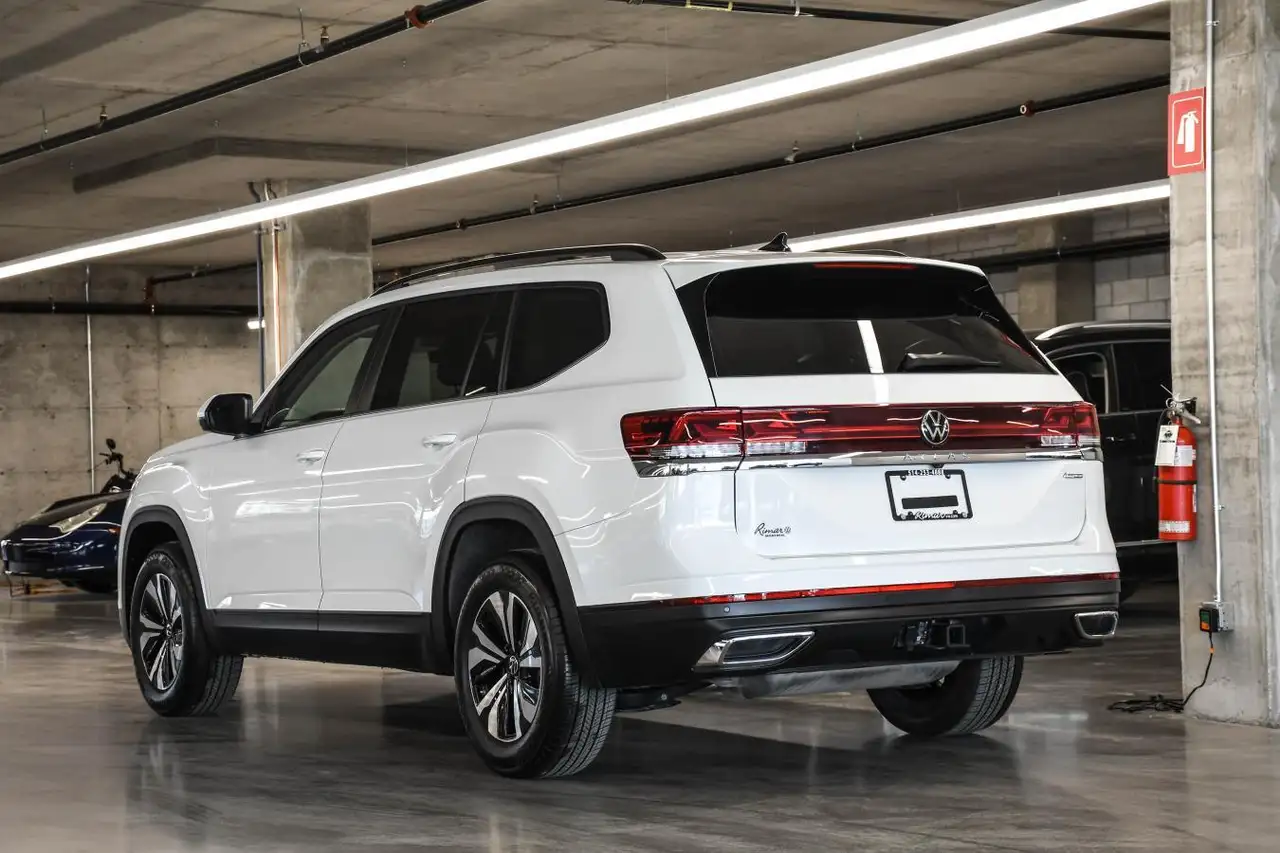 Volkswagen Atlas photo Volkswagen Atlas