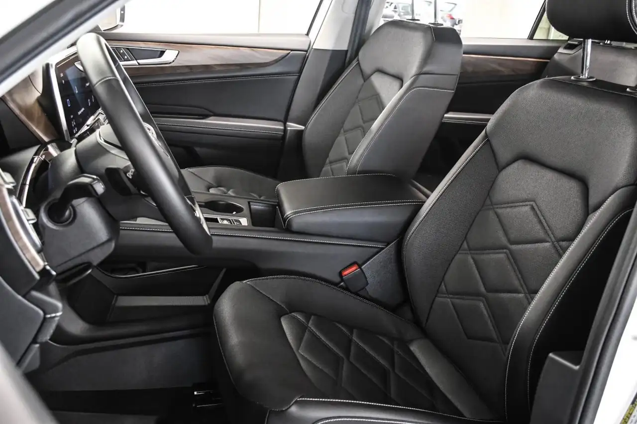 Volkswagen Atlas photo Volkswagen Atlas