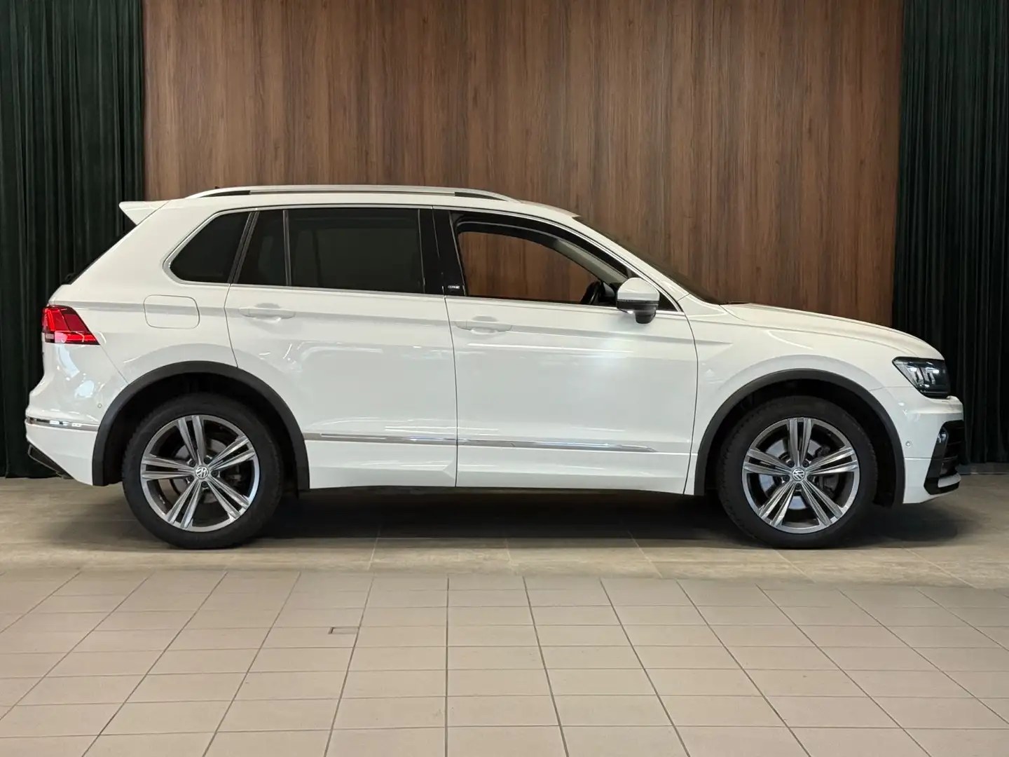 Volkswagen Tiguan R-Line 4M°1Hand°Assitent°KAM°AHK Blanc - 2