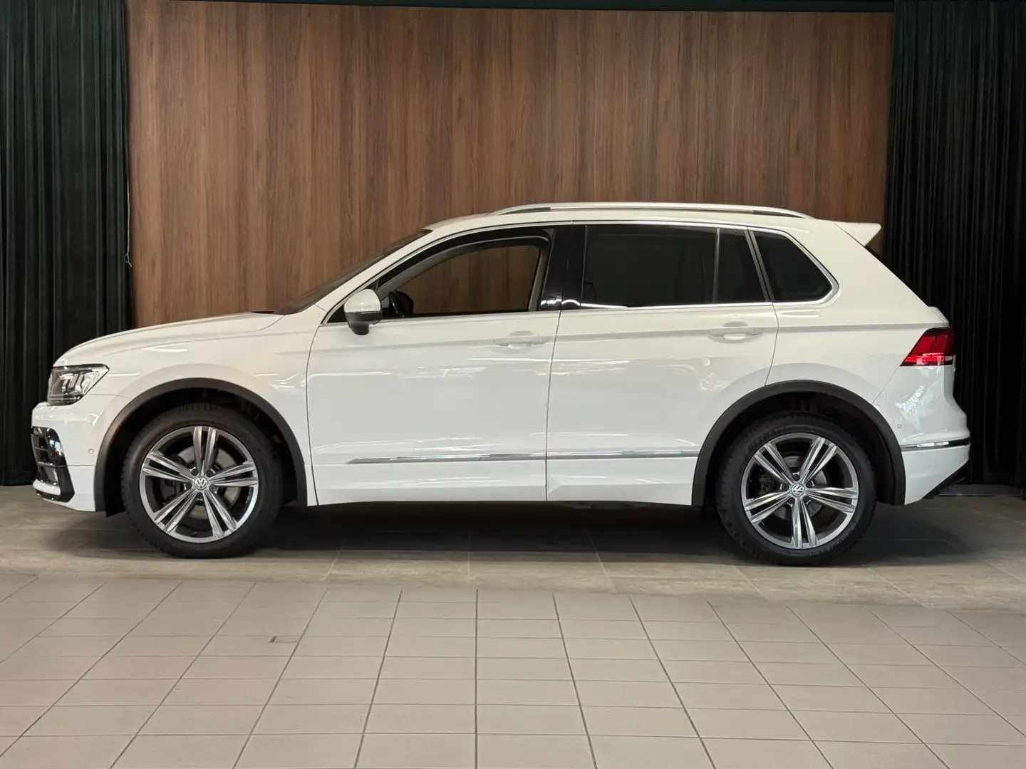 Volkswagen Tiguan R-Line 4M°1Hand°Assitent°KAM°AHK Blanc - 1