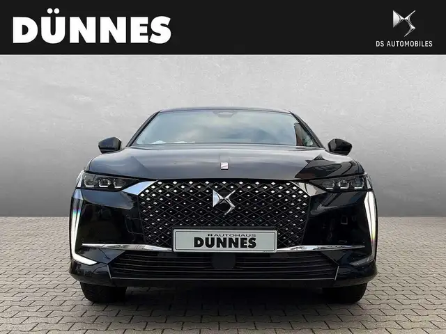 DS Automobiles DS 4 view 8