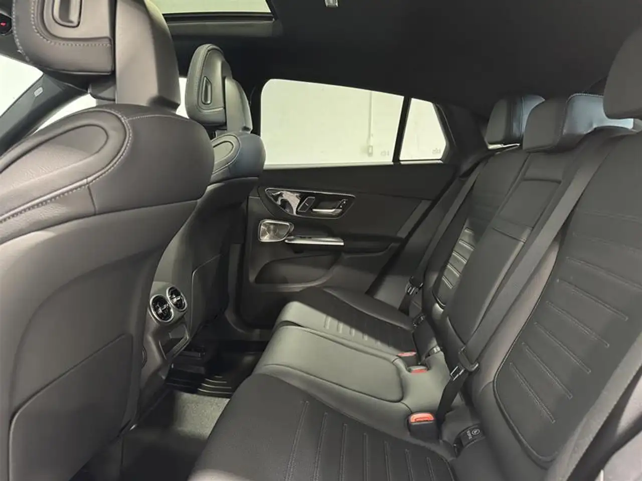 Mercedes-Benz GLC photo Mercedes-Benz GLC