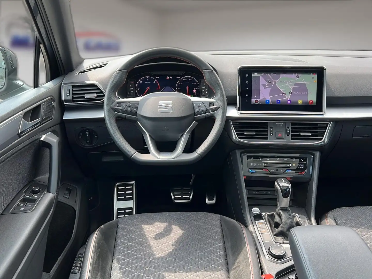 SEAT Tarraco 2.0 TDI 4Drive DSG FR *Mega-Ausstattung* Schwarz - 2