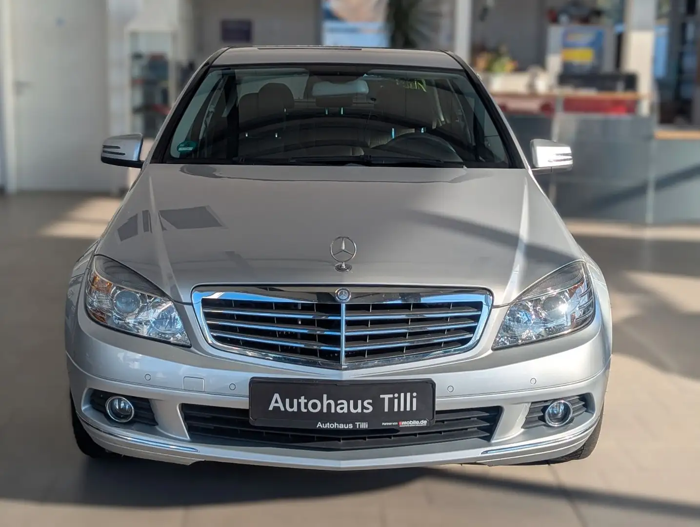 Mercedes-Benz C 180 CGI Limo Elegance Aut. /SHZ /PDC Silber - 2