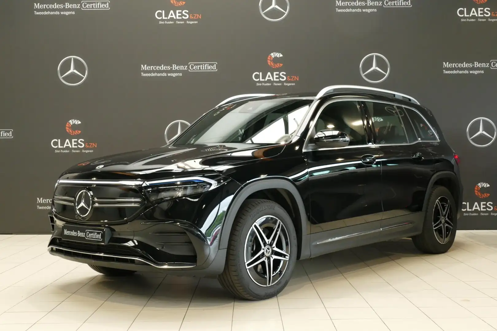 Mercedes-Benz EQB 300 4MATIC AMG Line DOS 7390 Noir - 1