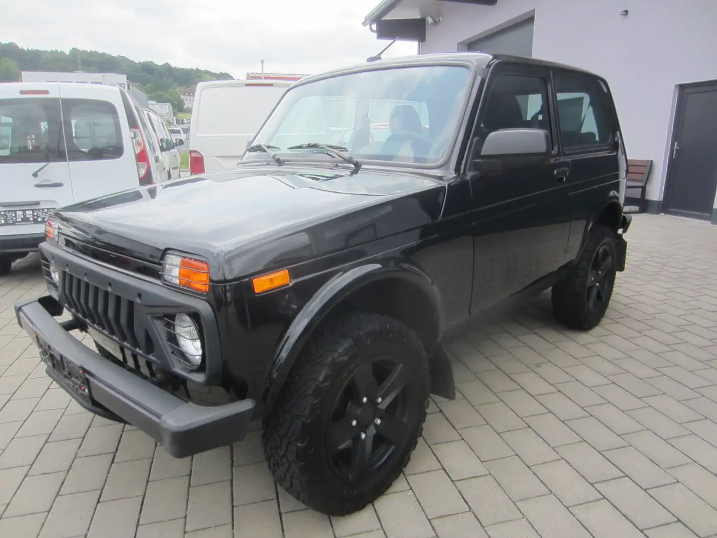Lada Niva 4x4,Klima,SH,AHK,Benzin/Gas,MWST - 1
