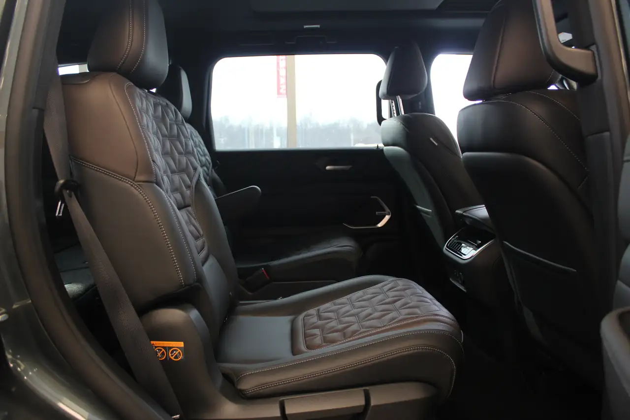 Nissan Armada снимка Nissan Armada