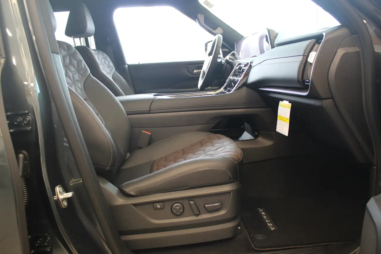 Nissan Armada снимка Nissan Armada
