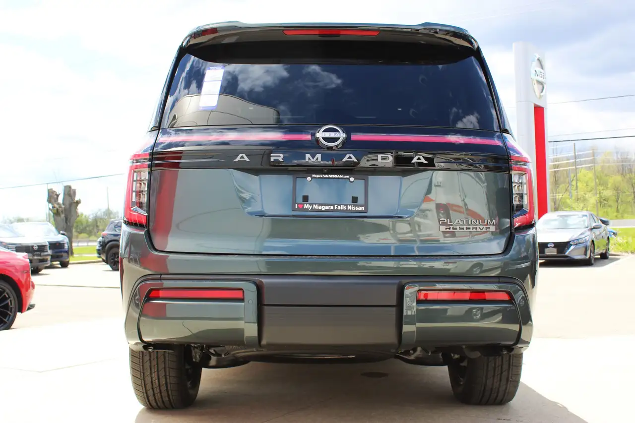 Nissan Armada снимка Nissan Armada