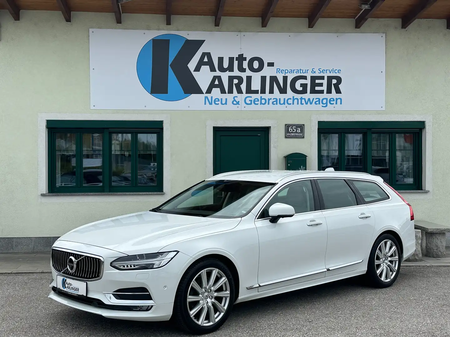 Volvo V90 D5 AWD Inscription Geartronic Blanc - 1