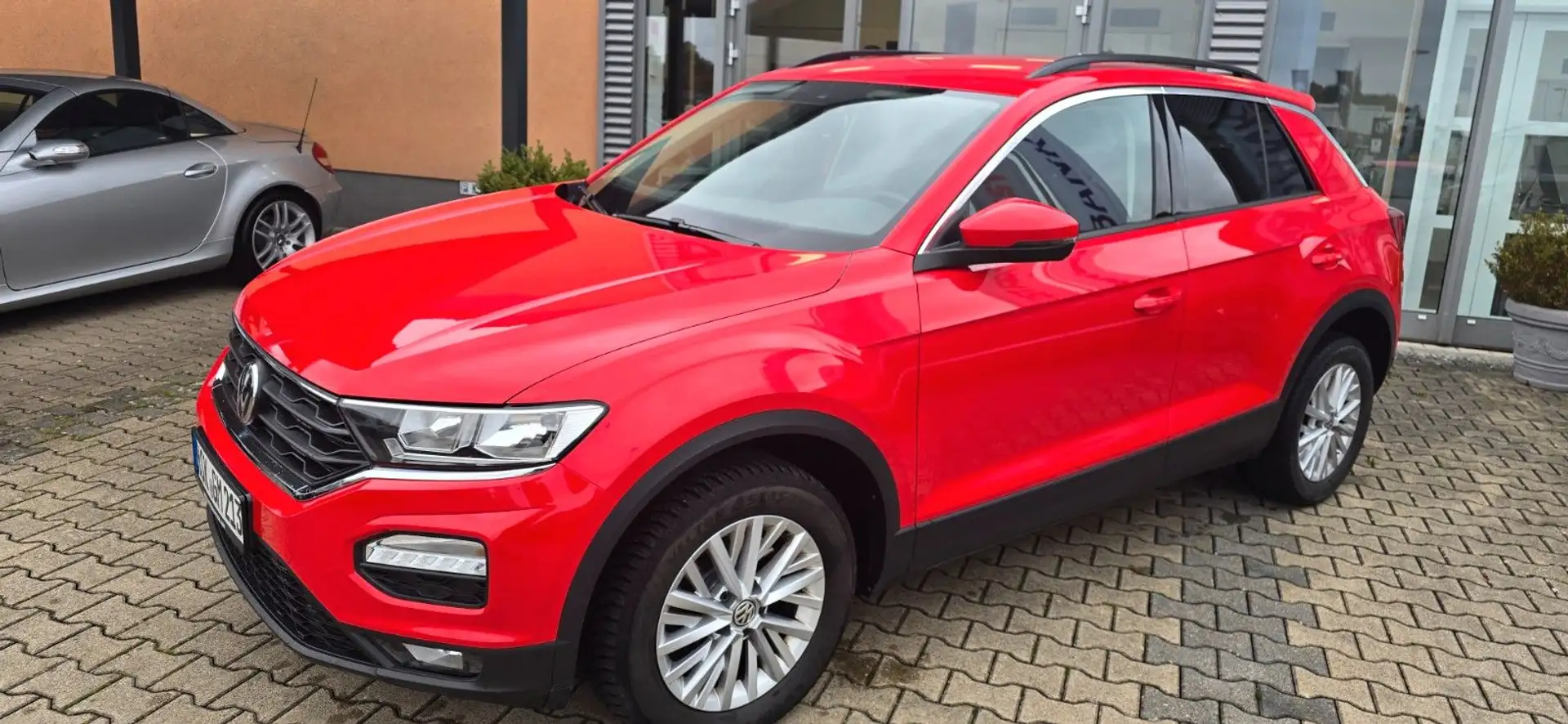Volkswagen T-Roc Basis Rot - 1