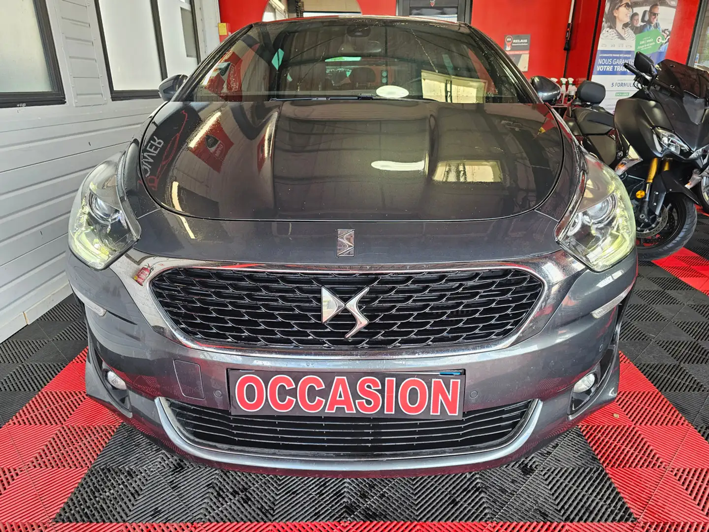 DS Automobiles DS 5 2.0 bhdi  222020 kms Grijs - 2