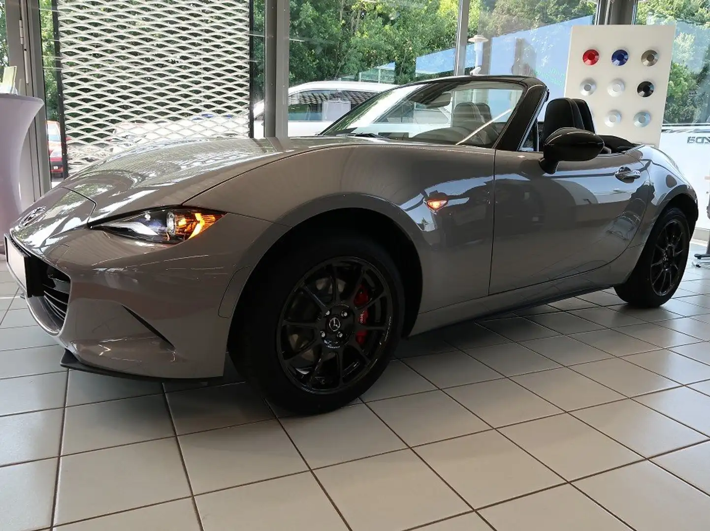 Mazda MX-5 HOMURA *RECARO * BOSE * LED* 6 J. GARANTIE, Серый - 2