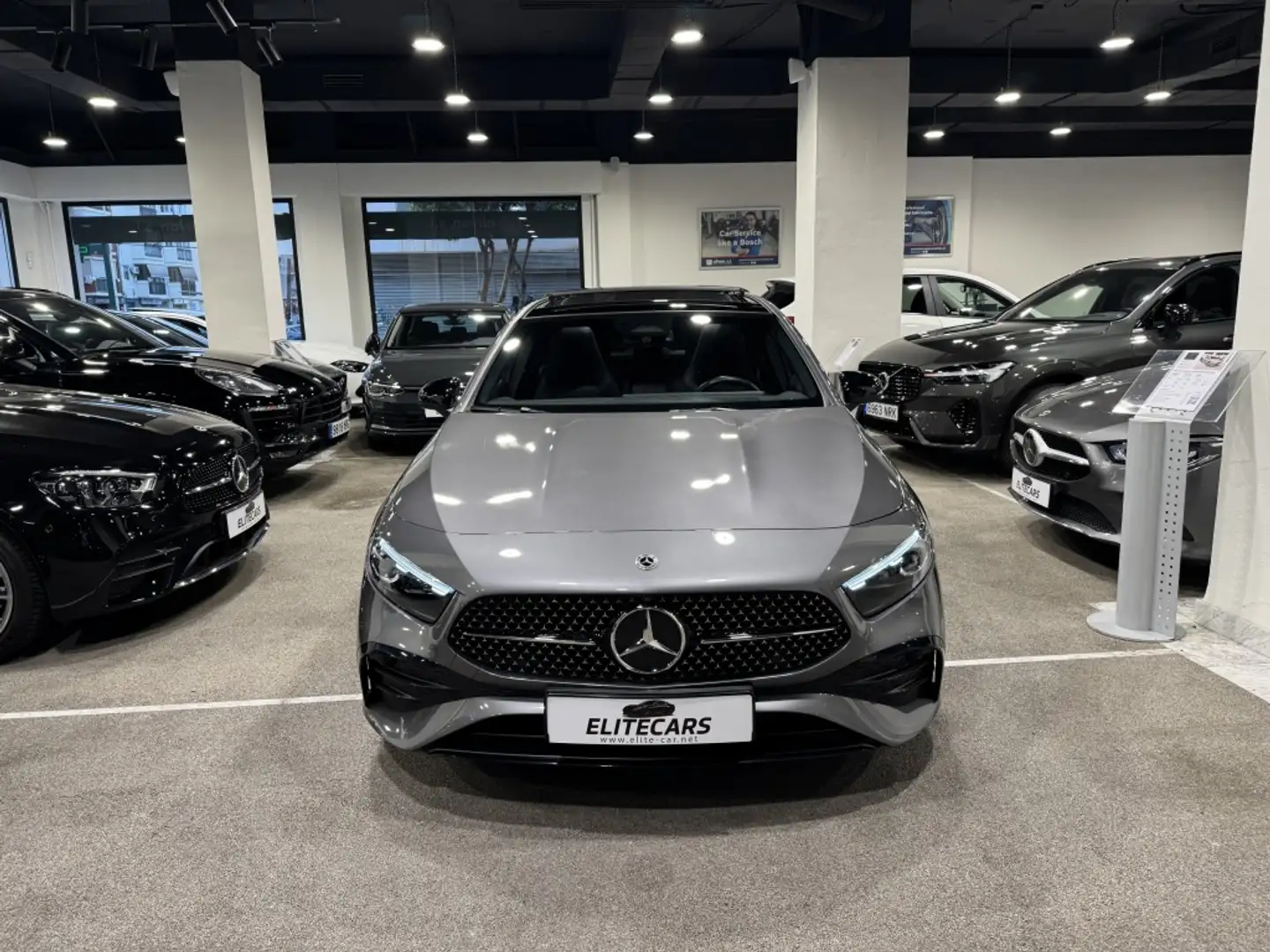 Mercedes-Benz A 180 Progressive Line Advanced 7G-DCT Gris - 2