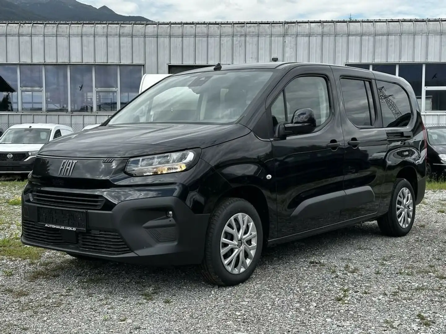 Fiat Doblo XL 130PS Diesel MT *SONDERAKTION* Schwarz - 2
