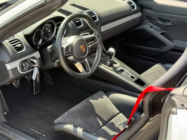 Porsche Boxster view 15