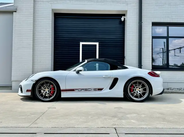 Porsche Boxster view 8