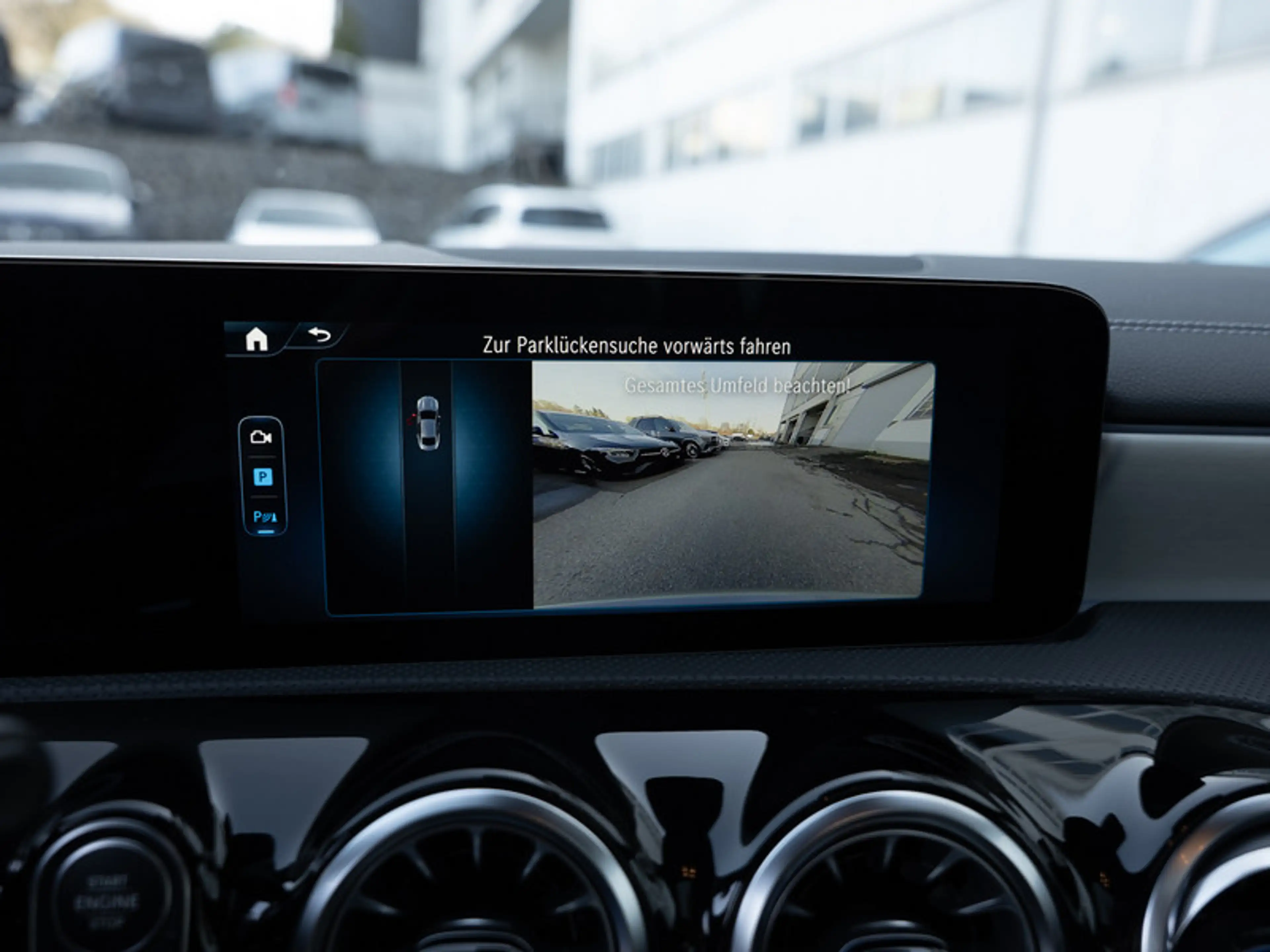 Mercedes-Benz CLA 220 d Coupé AMG-Sport/MLB/360/Pano/Night/19" — photo 13
