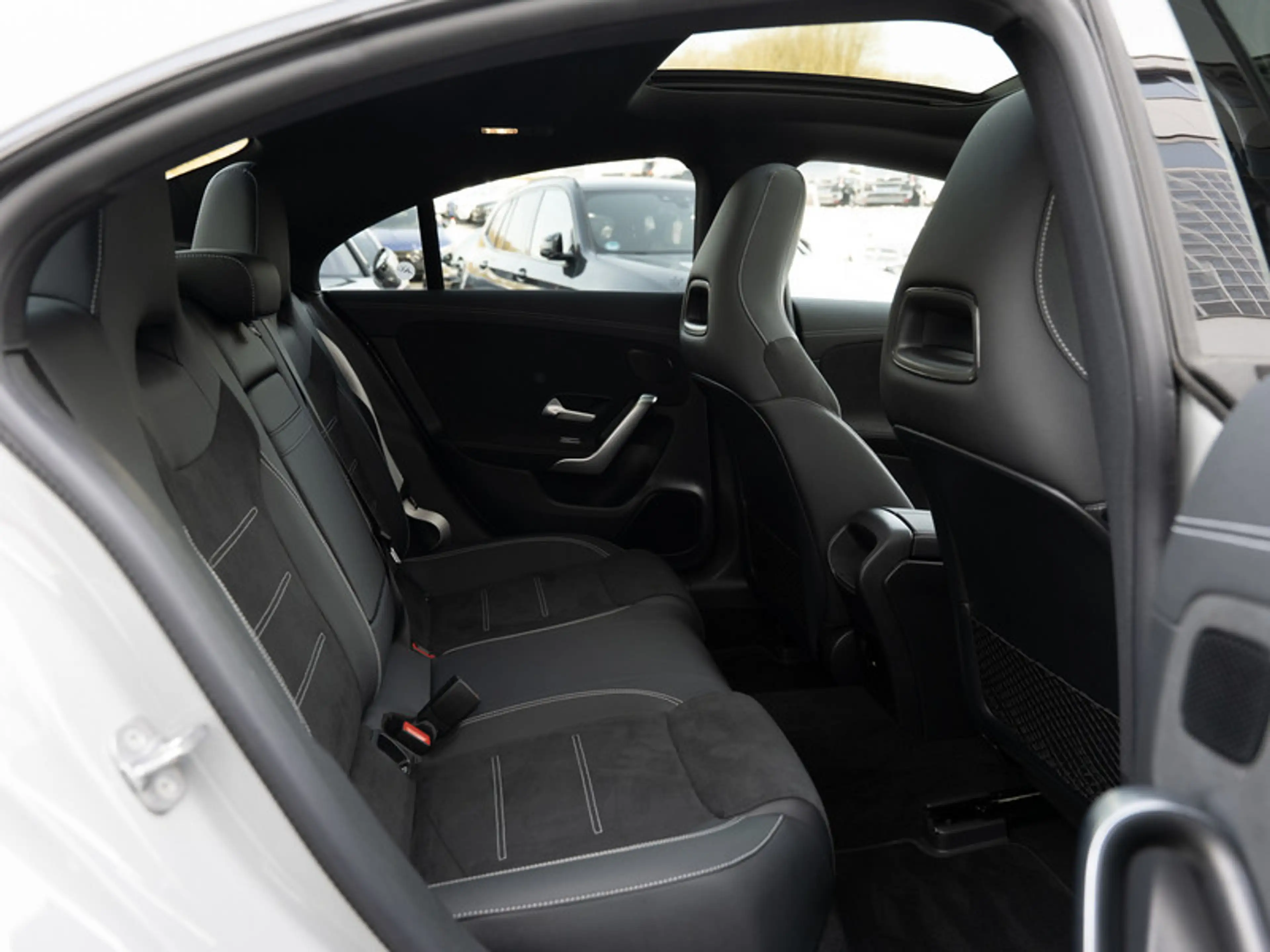Mercedes-Benz CLA 220 d Coupé AMG-Sport/MLB/360/Pano/Night/19" — photo 5