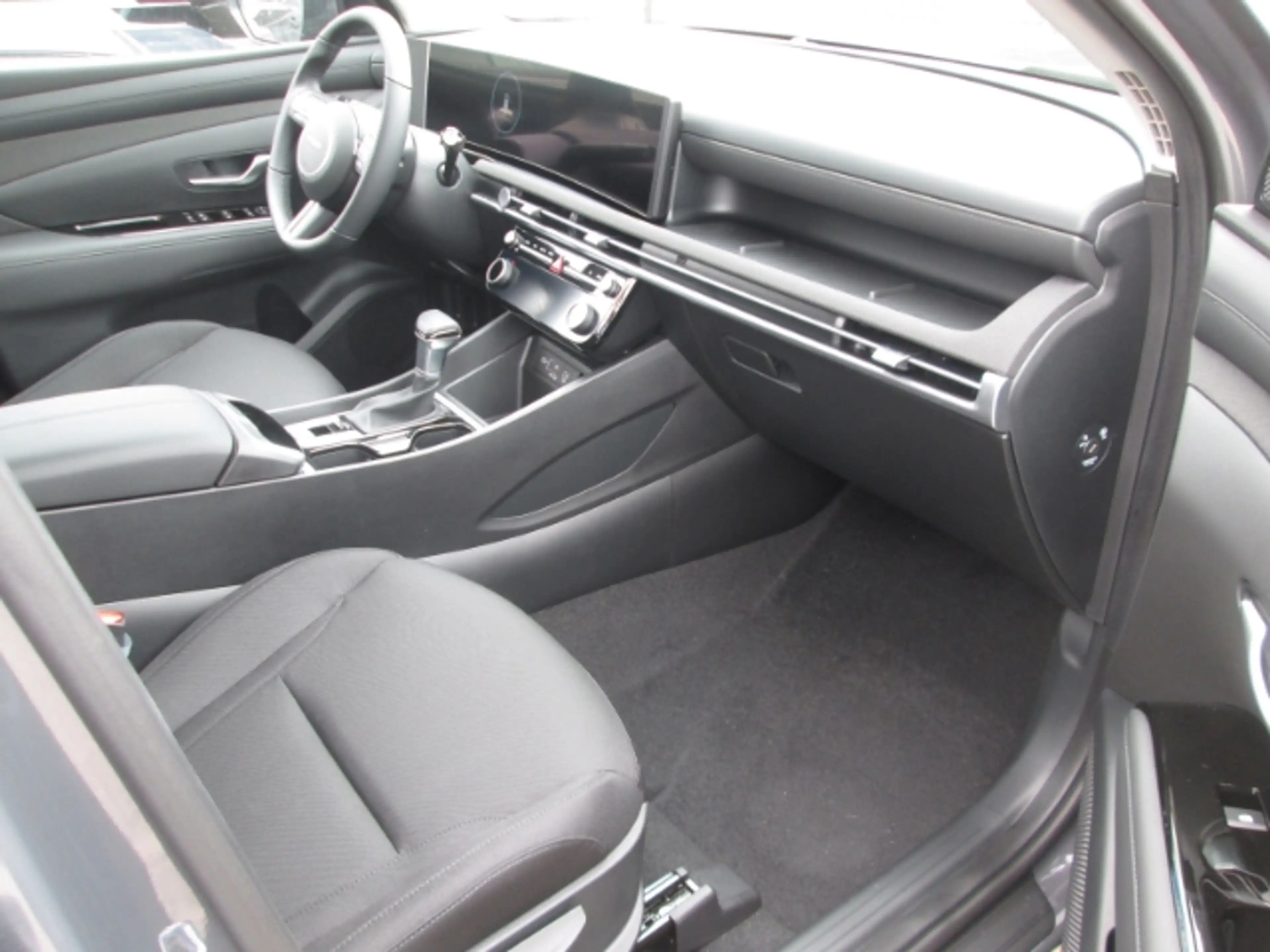 Hyundai TUCSON Select 2WD Voll LED Android Apple CarPlay Kamera N — photo 8