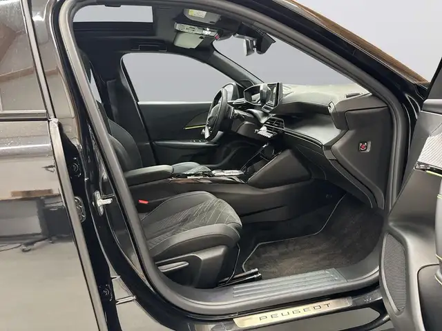 Peugeot 2008 view 13