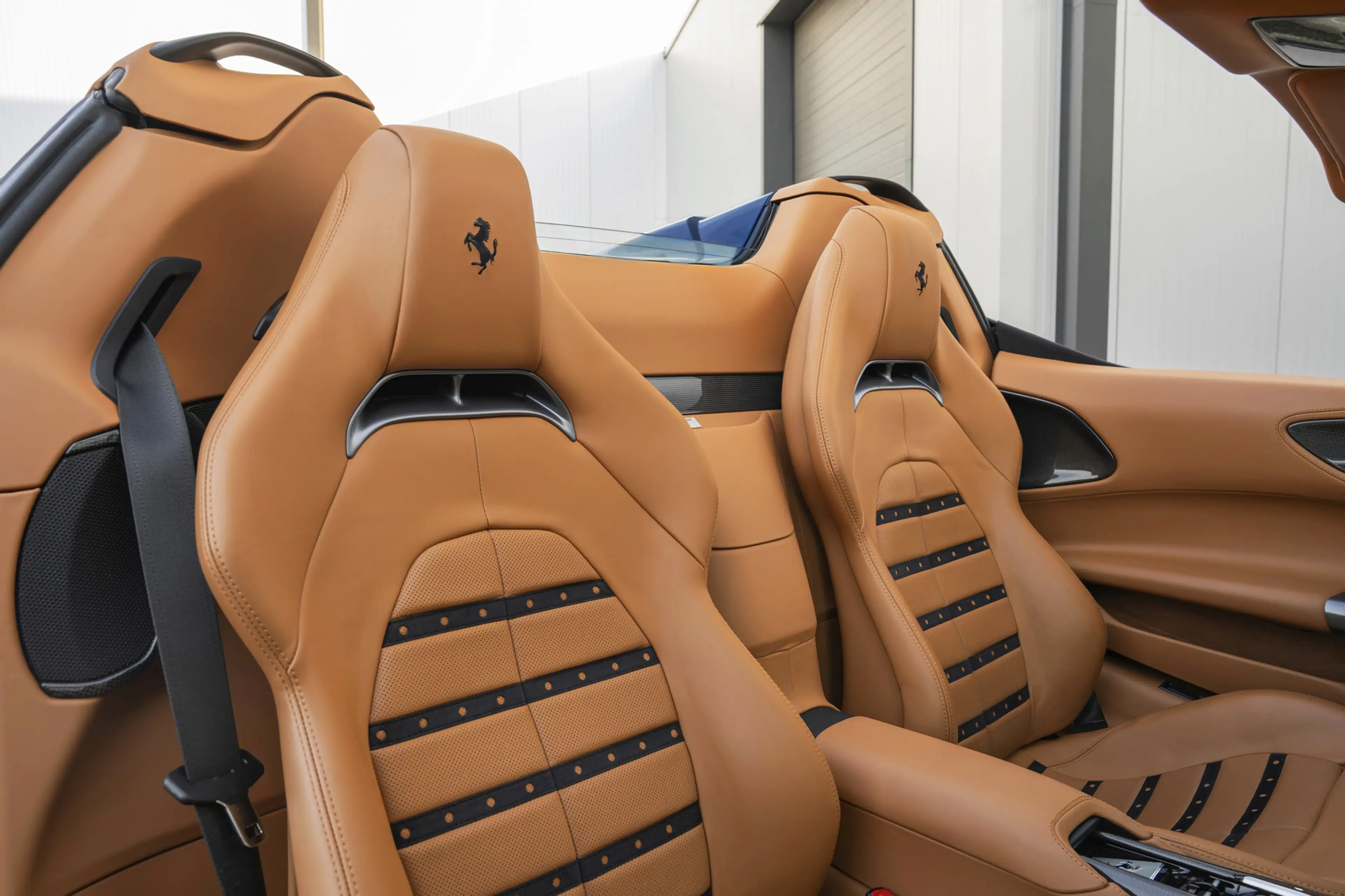 Ferrari SF90 Spider - Blu Montreal - Full option - Lift - Carbon — photo 4
