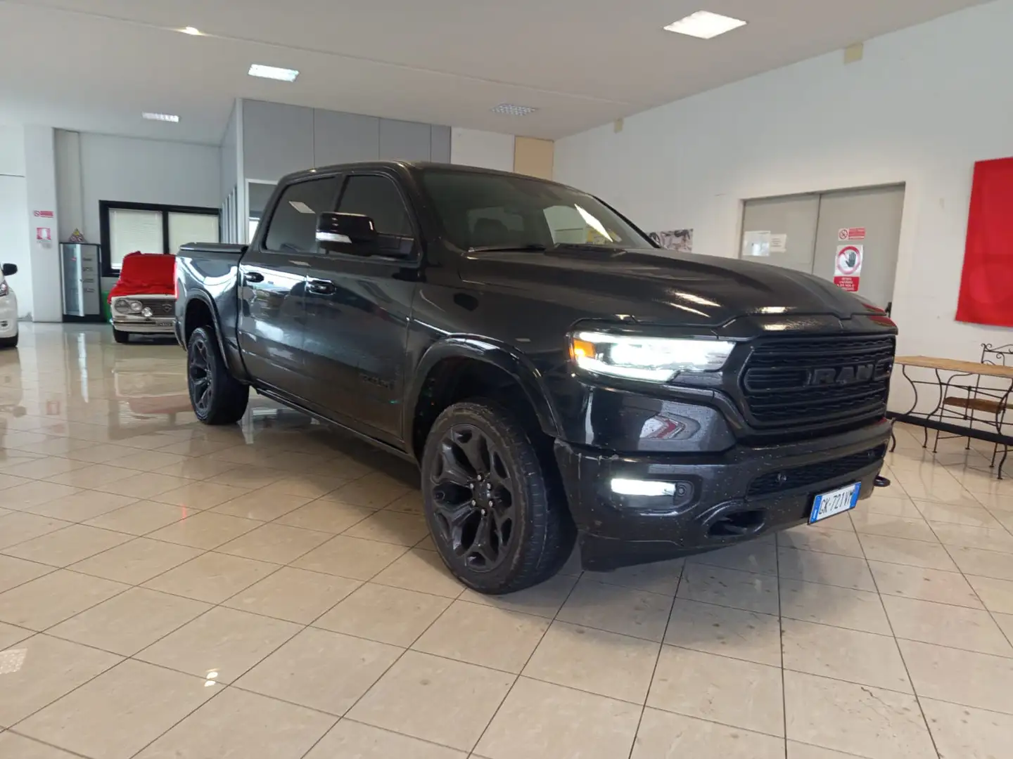 RAM 1500 Magnum 5.7 V8 Hemi Laramie bifuel Gpl autocarro Schwarz - 1