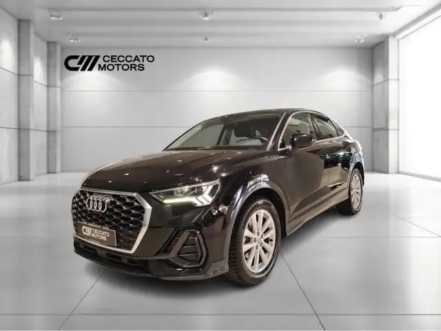 Audi Q3 35 1.5 tfsi mhev s-tronic