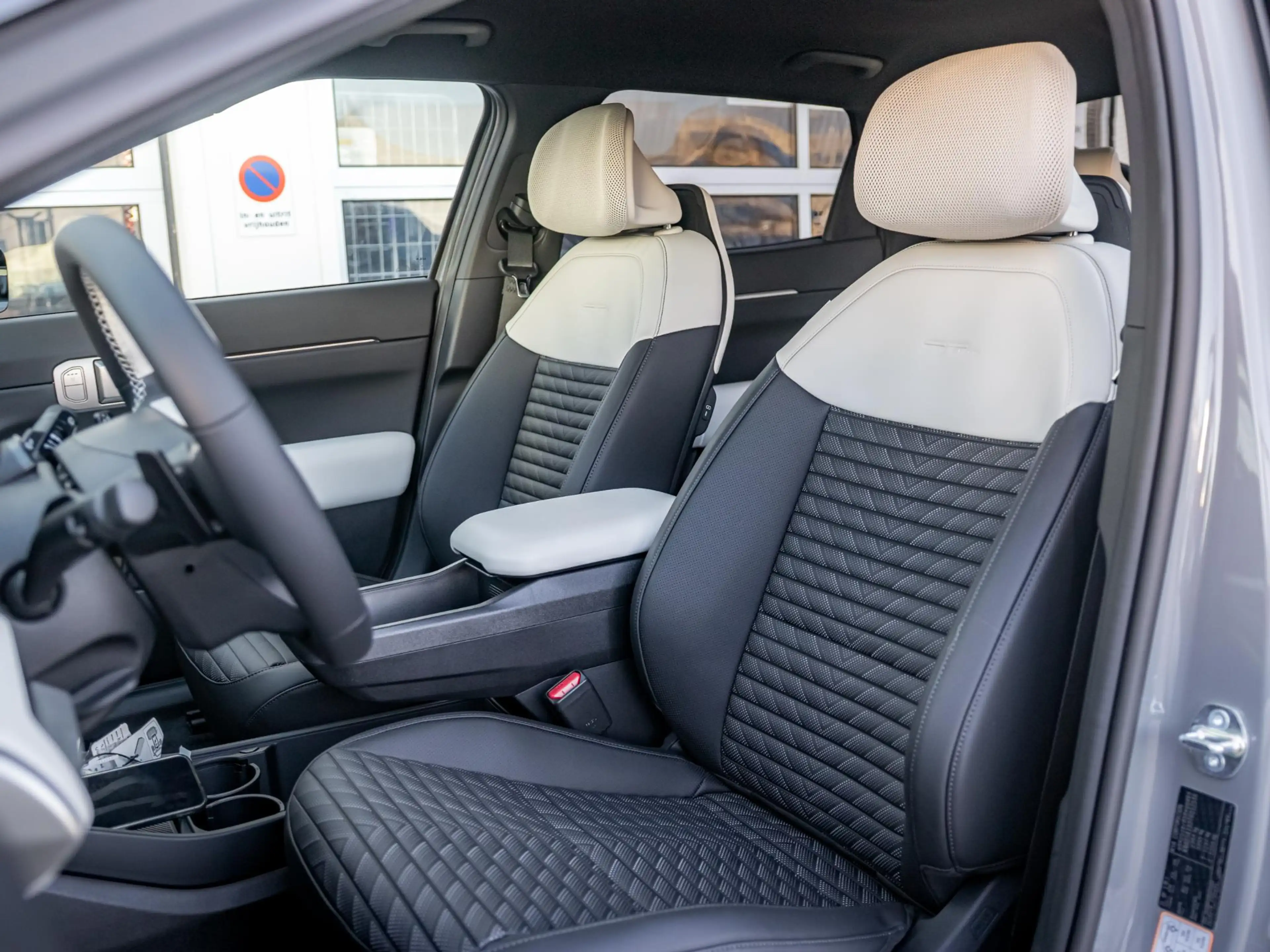 Kia EV4 Fastback GT-Line Business Edition 81.4 kWh | Navi. — photo 14