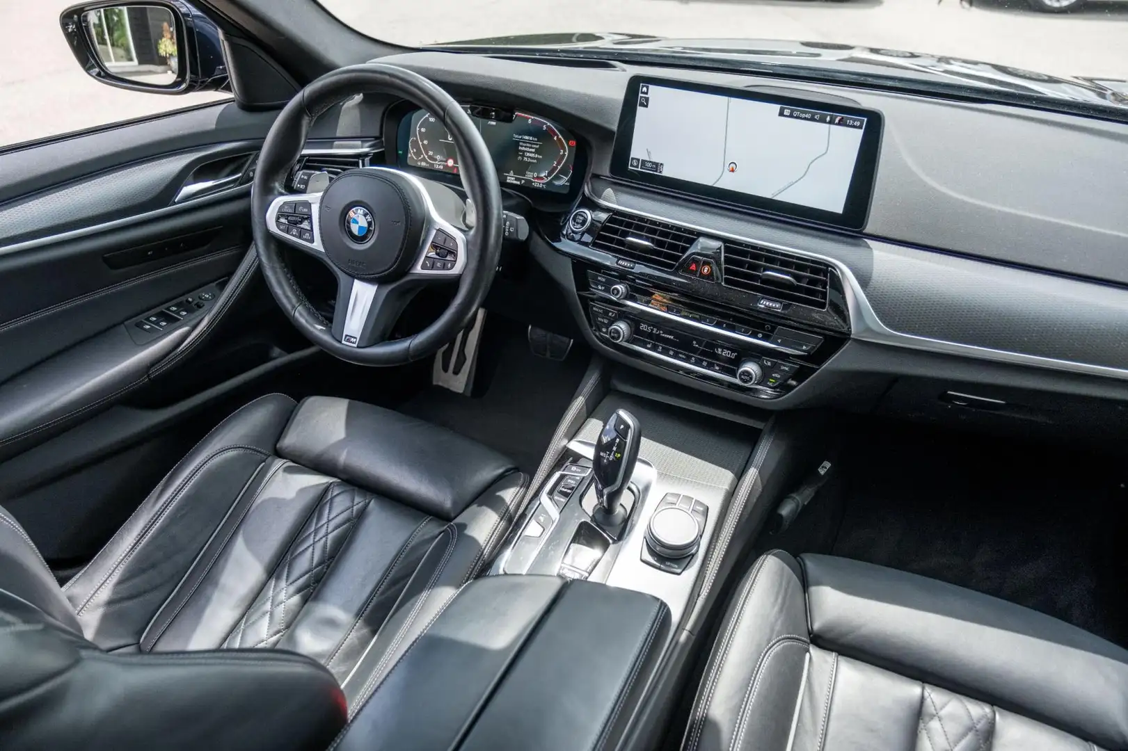 BMW 530 5-serie Touring 530i M-Sportpakket I Carbonschwarz Zwart - 2