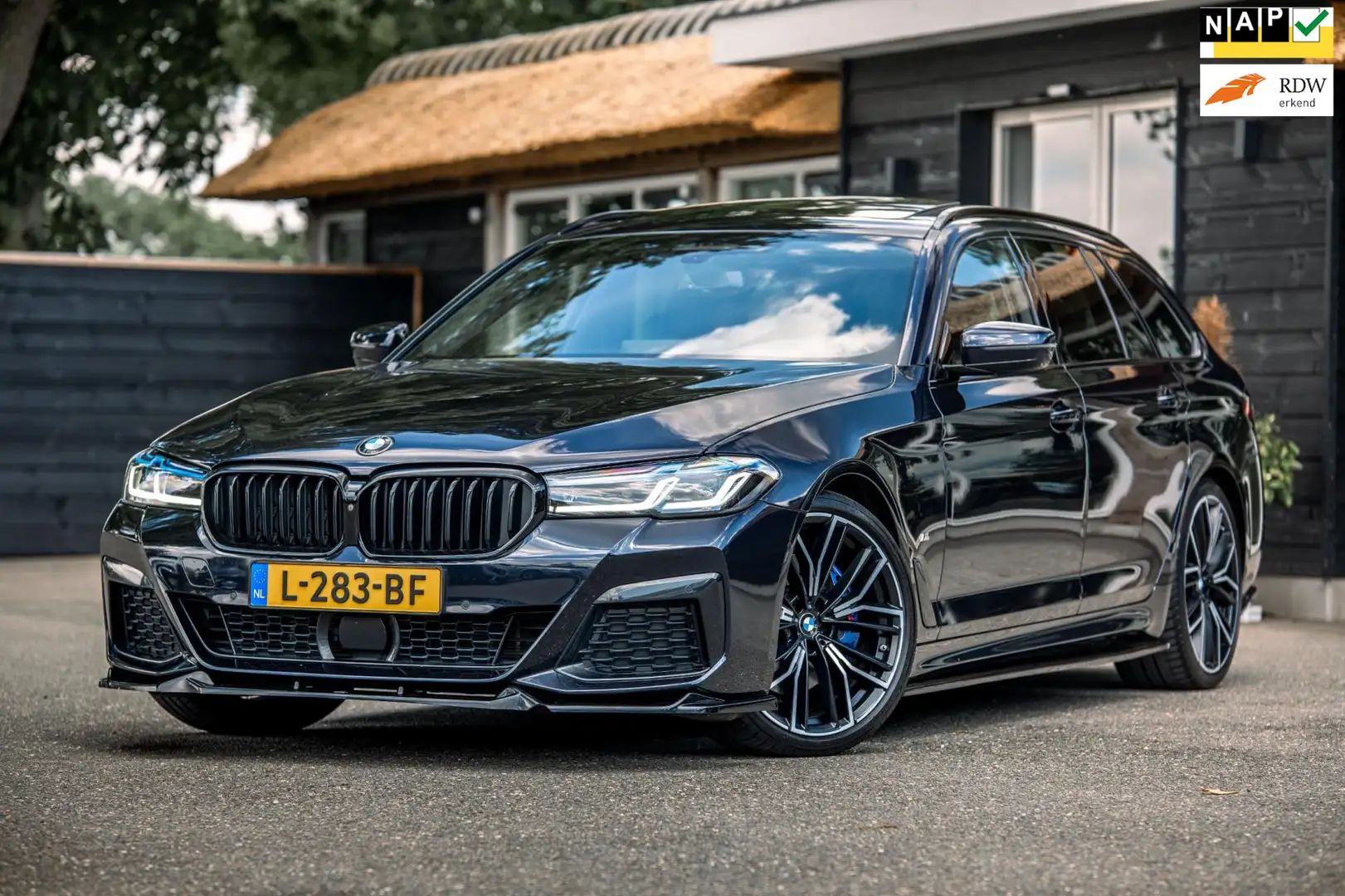 BMW 530 5-serie Touring 530i M-Sportpakket I Carbonschwarz Zwart - 1