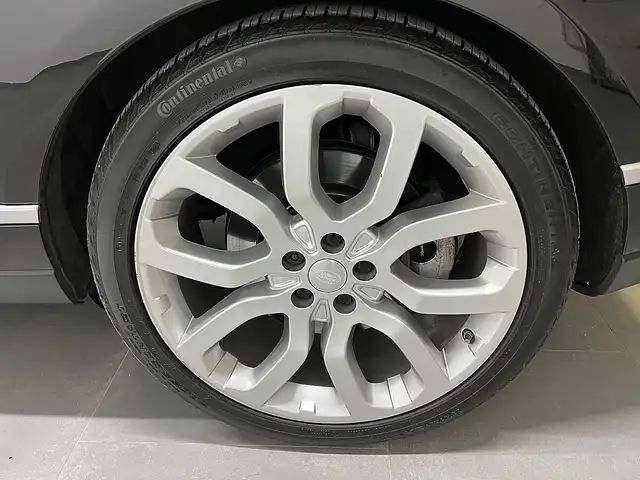 Land Rover Range Rover view 11