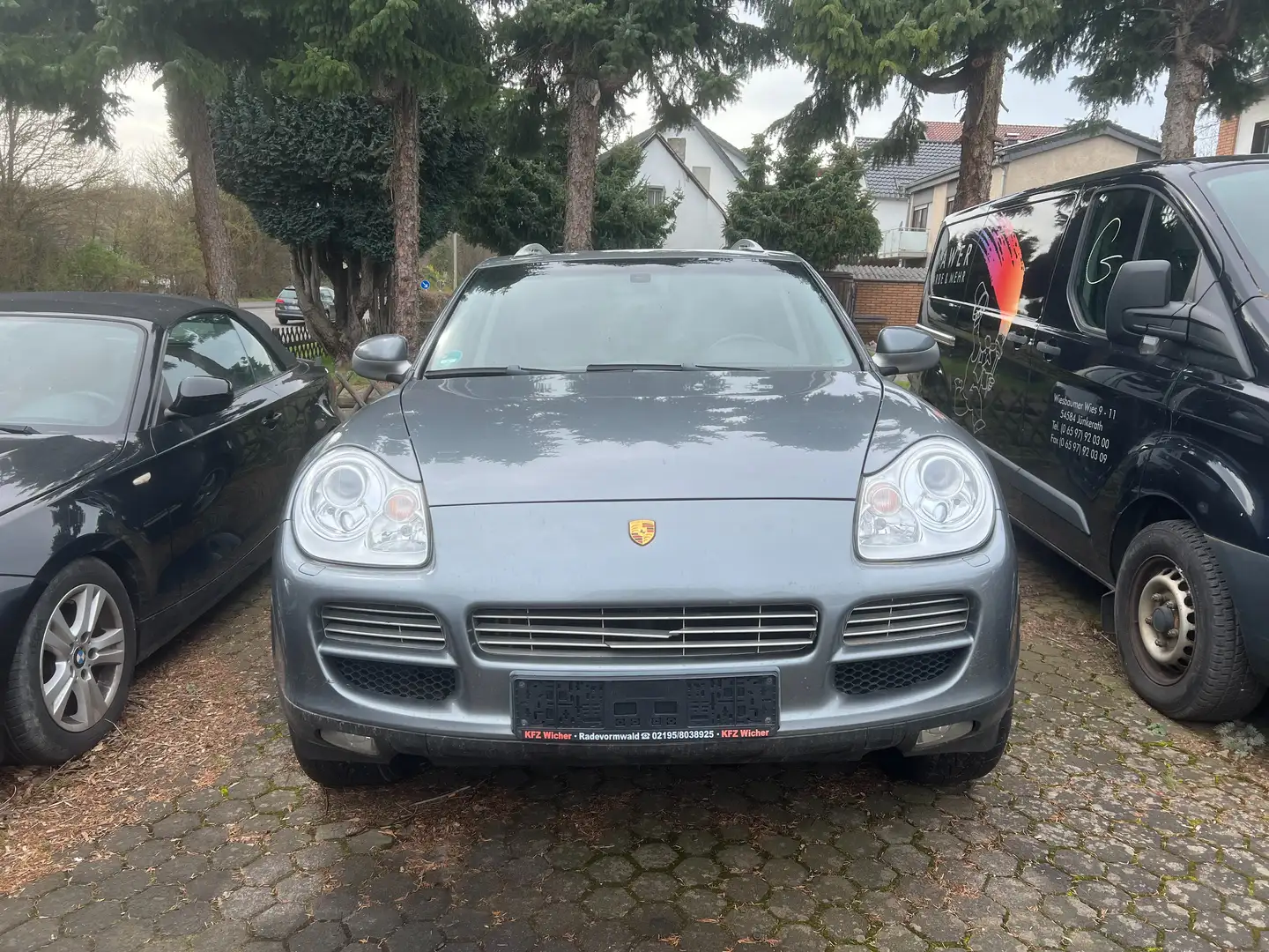 Porsche Cayenne S Grey - 1