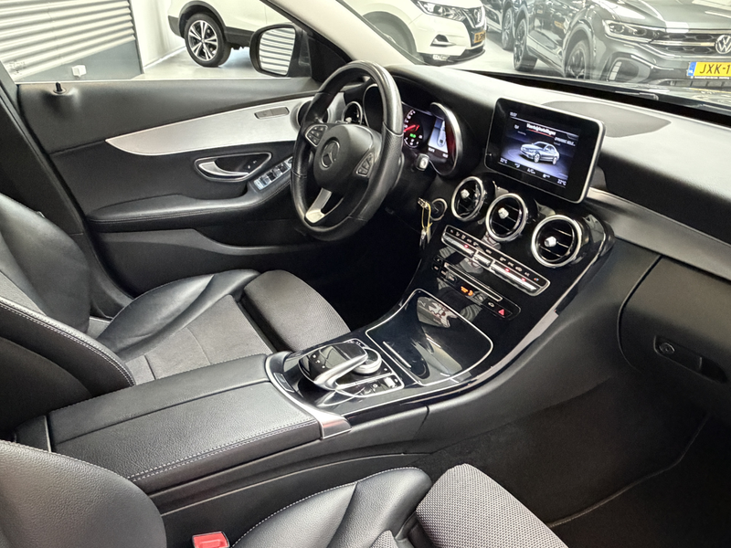 Mercedes-Benz C 180 AVANTGARDE/NAVI/TREKH/PDC/LED/DODE HOEK/ENZ — photo 11