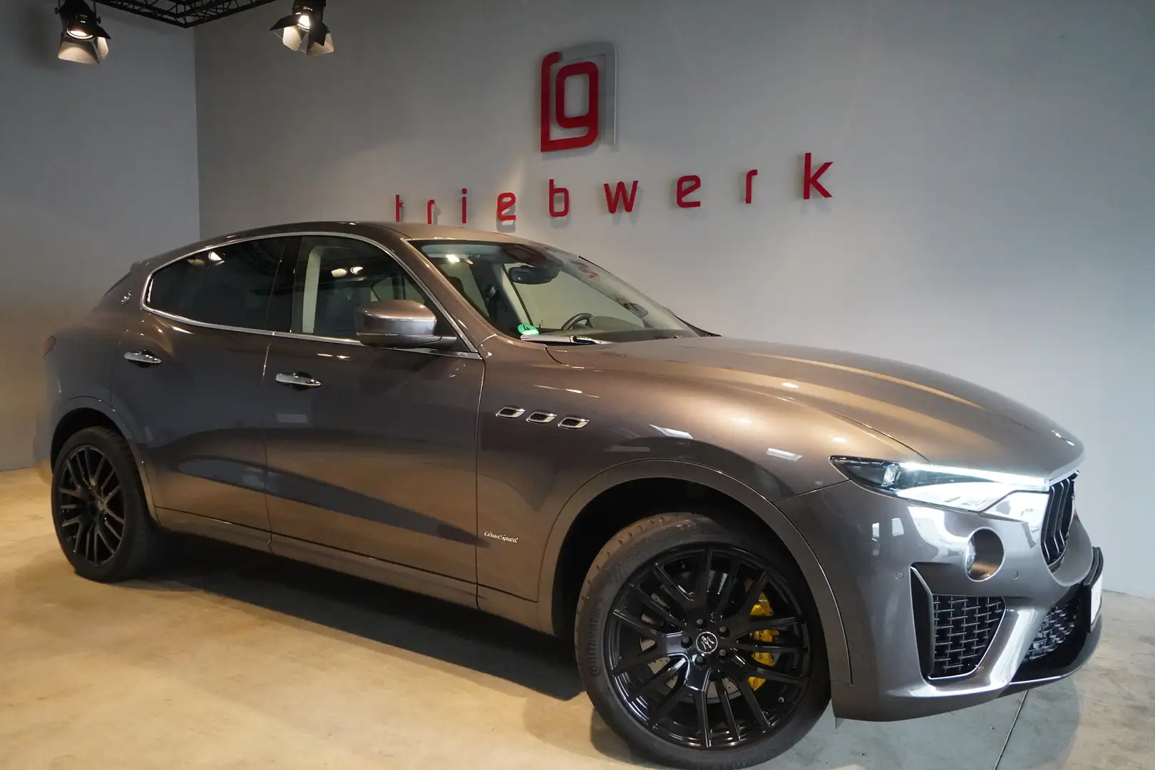 Maserati Levante Levante S Q4 GranSport-Modifiziert-U-frei-BRD-Fzg Grau - 1