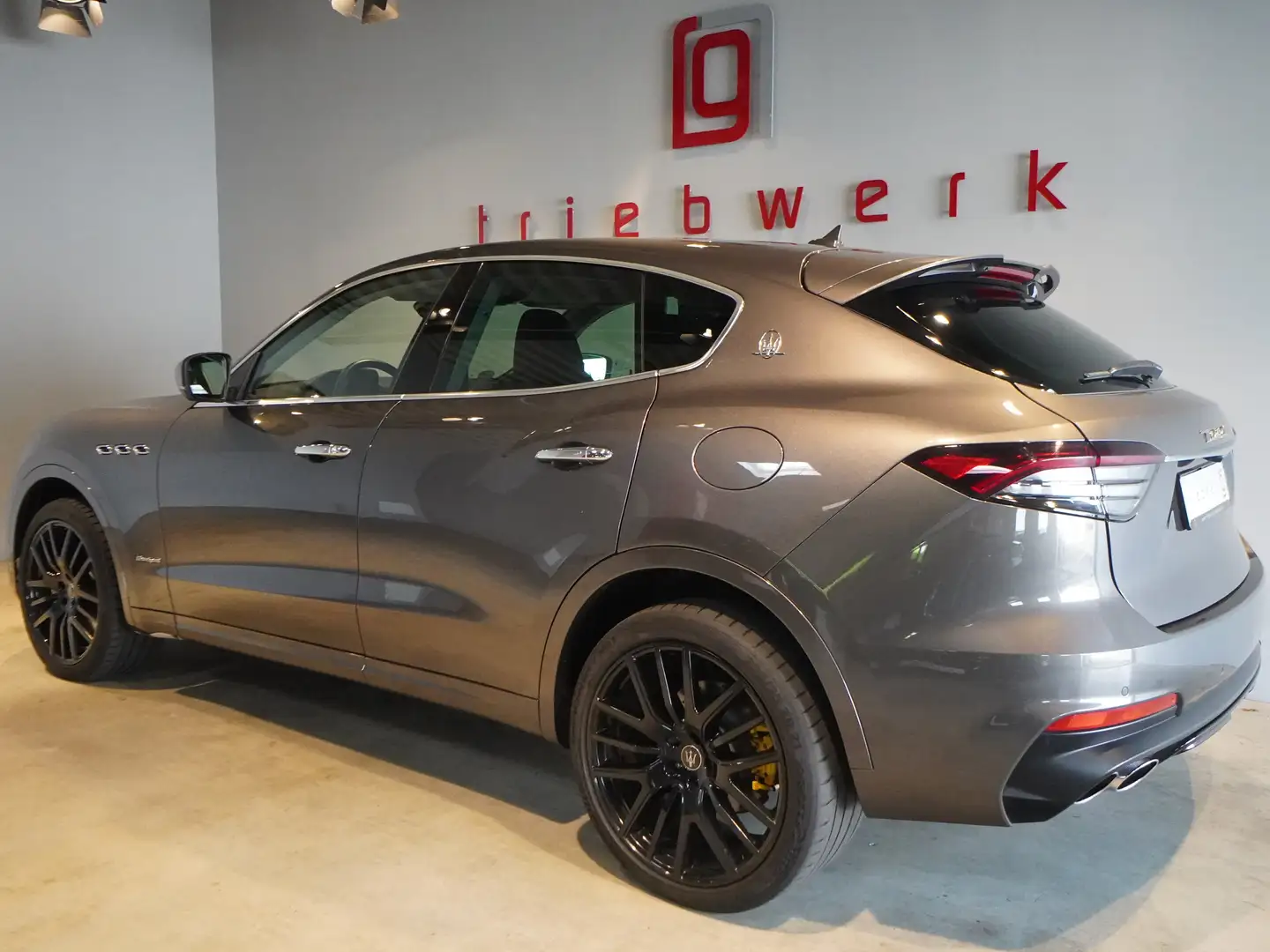 Maserati Levante Levante S Q4 GranSport-Modifiziert-U-frei-BRD-Fzg Grau - 2