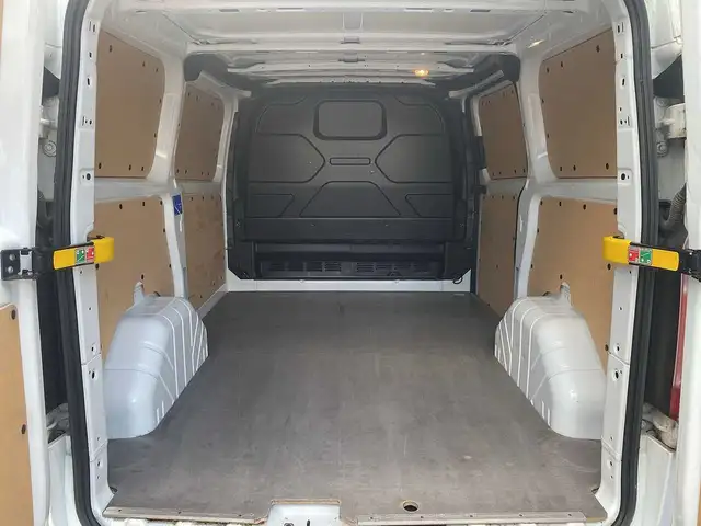 Ford Transit Custom view 10