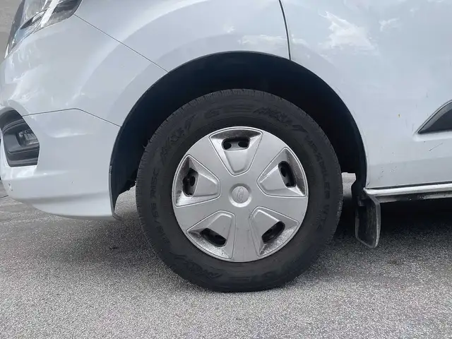 Ford Transit Custom view 9