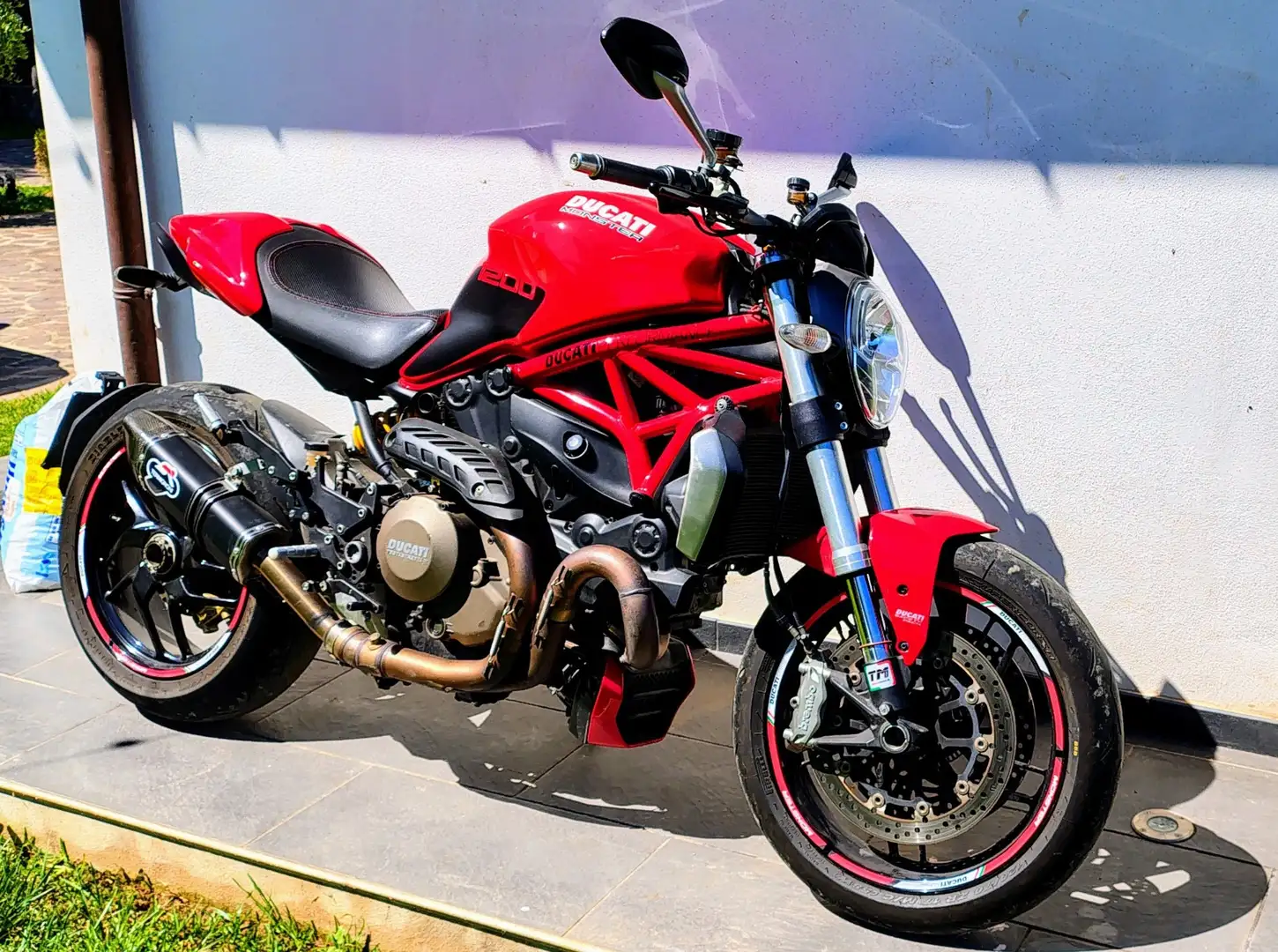 Ducati Monster 1200 Rosso - 1