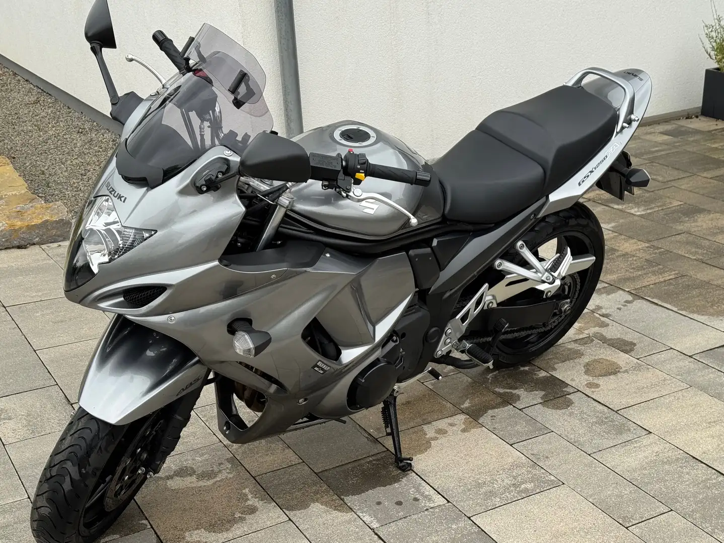 Suzuki GSX 1250 FA Zilver - 2