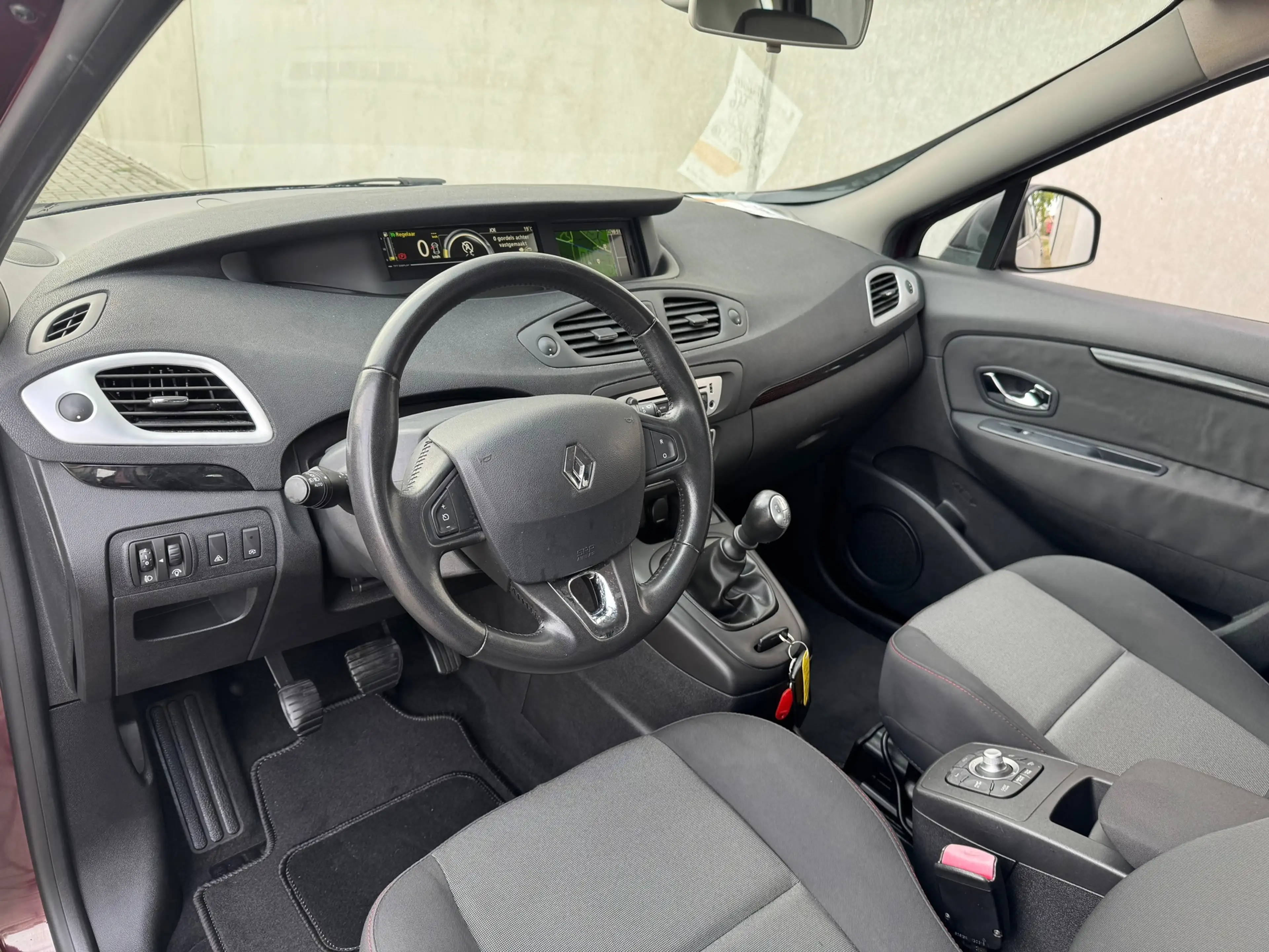 Renault Scenic 1.2 TCe Expression NAV CRUISE TREKHAAK LMV — photo 2
