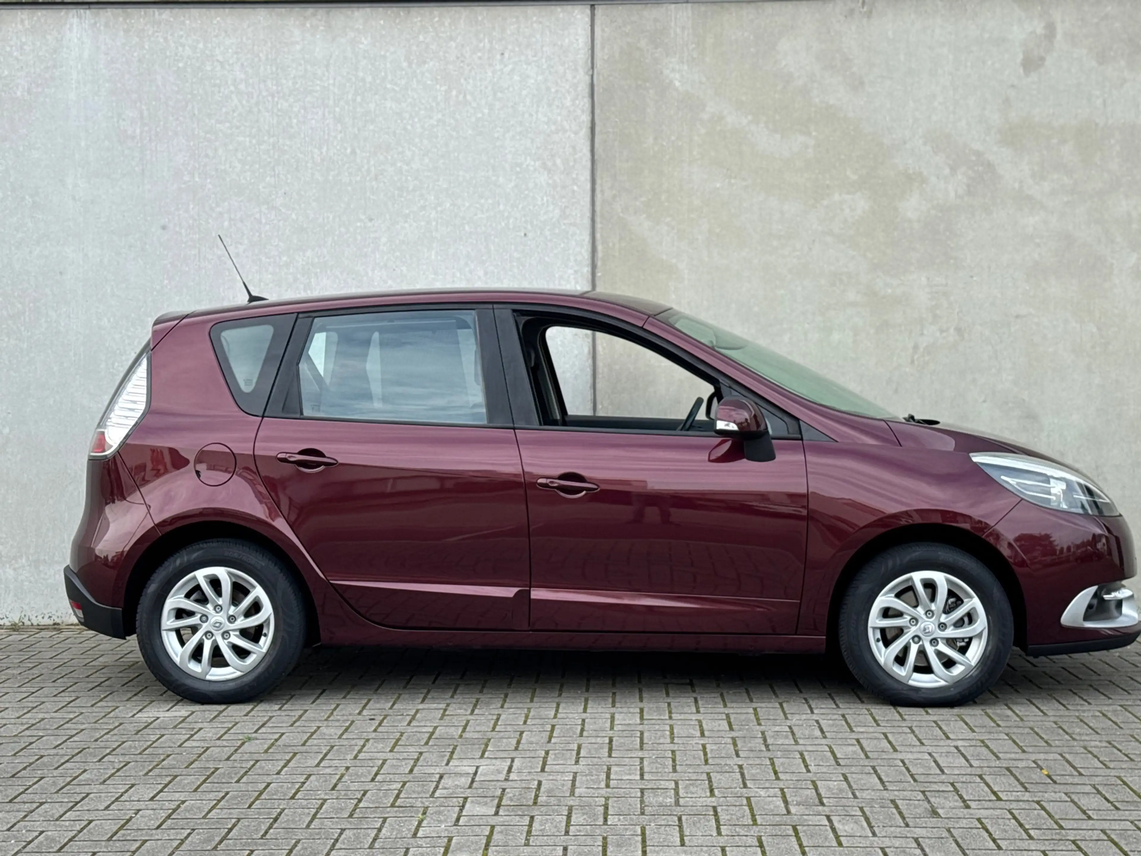 Renault Scenic 1.2 TCe Expression NAV CRUISE TREKHAAK LMV — photo 4