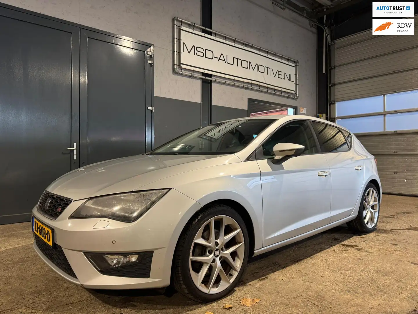 SEAT Leon 1.4 TSI FR 140PK Trekhaak Stoelverwarming Seat Sou Gris - 1