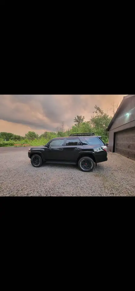 Toyota 4-Runner снимка Toyota 4-Runner