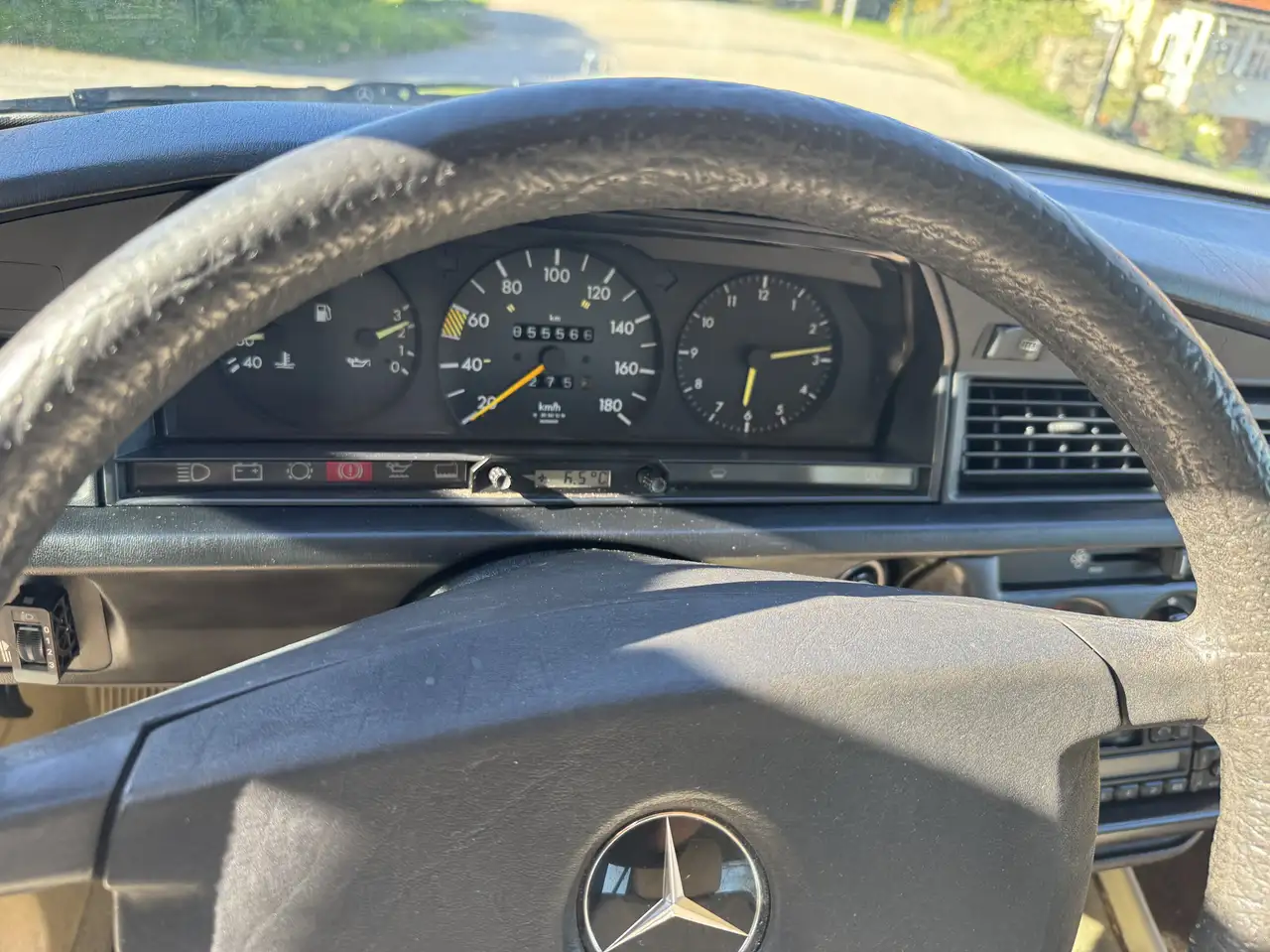 Mercedes-Benz 190 D, foto 11
