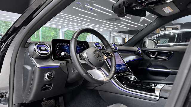 Mercedes-Benz C 220 — photo 13