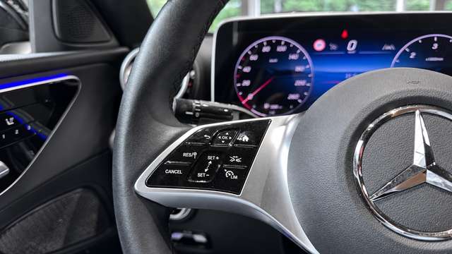 Mercedes-Benz C 220 — photo 17