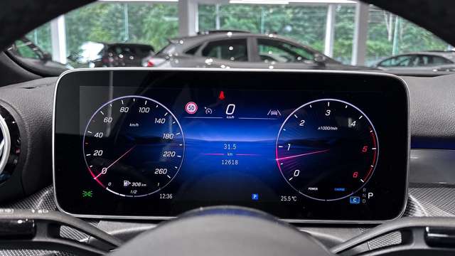 Mercedes-Benz C 220 — photo 18