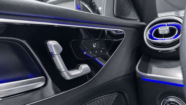 Mercedes-Benz C 220 — photo 19